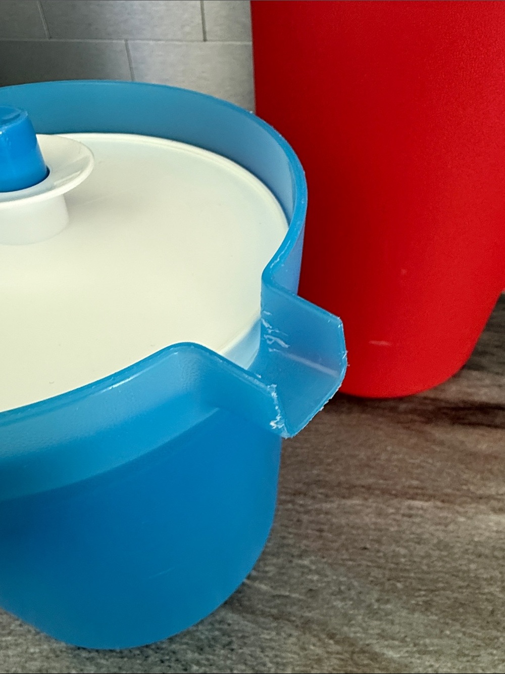Tupperware Juice Container Bundle - Picture 2 of 6